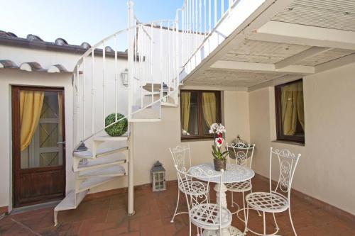 Serristori Palace Apartahotel Florencia
