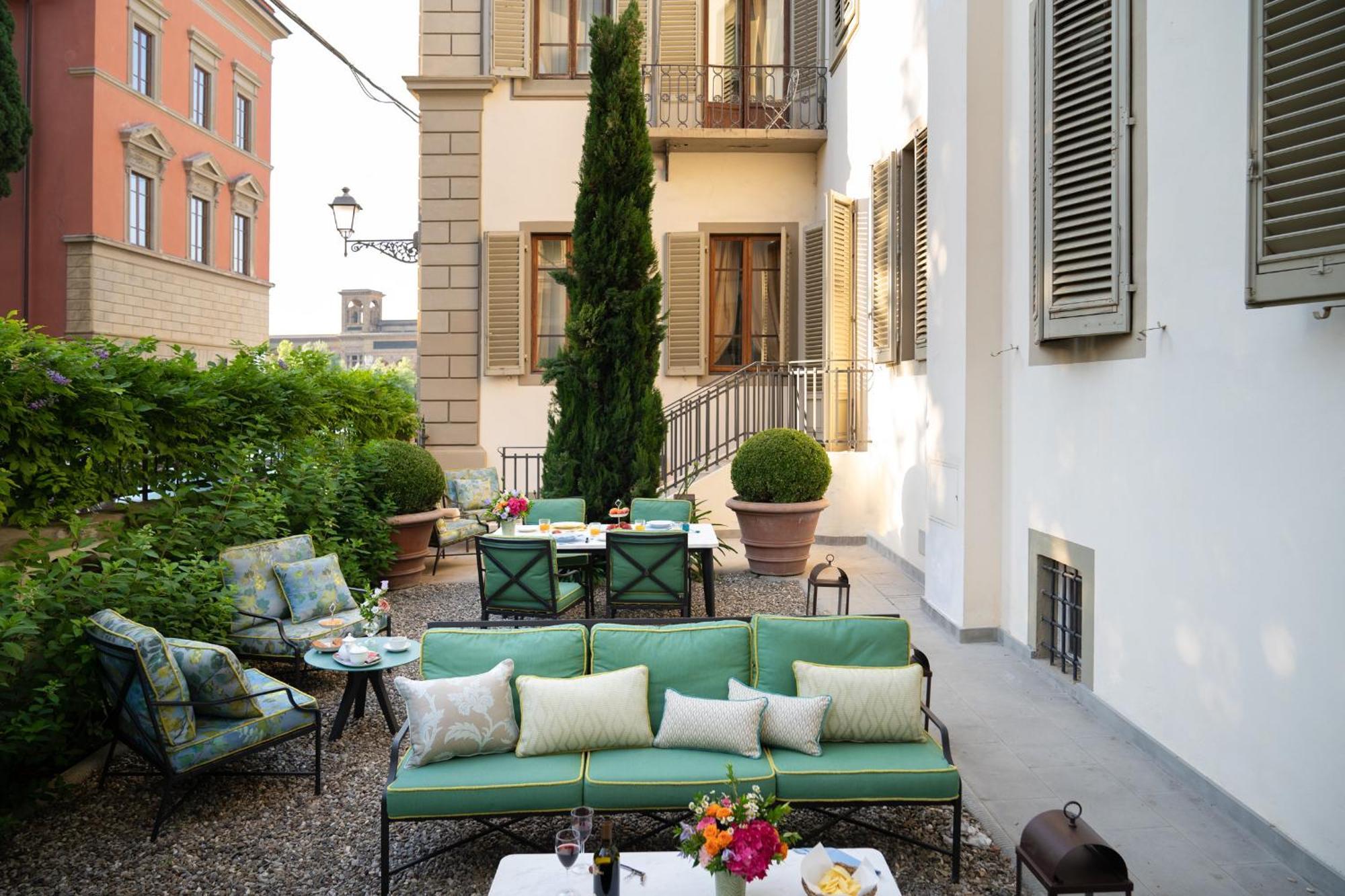 Serristori Palace Apartahotel 2*