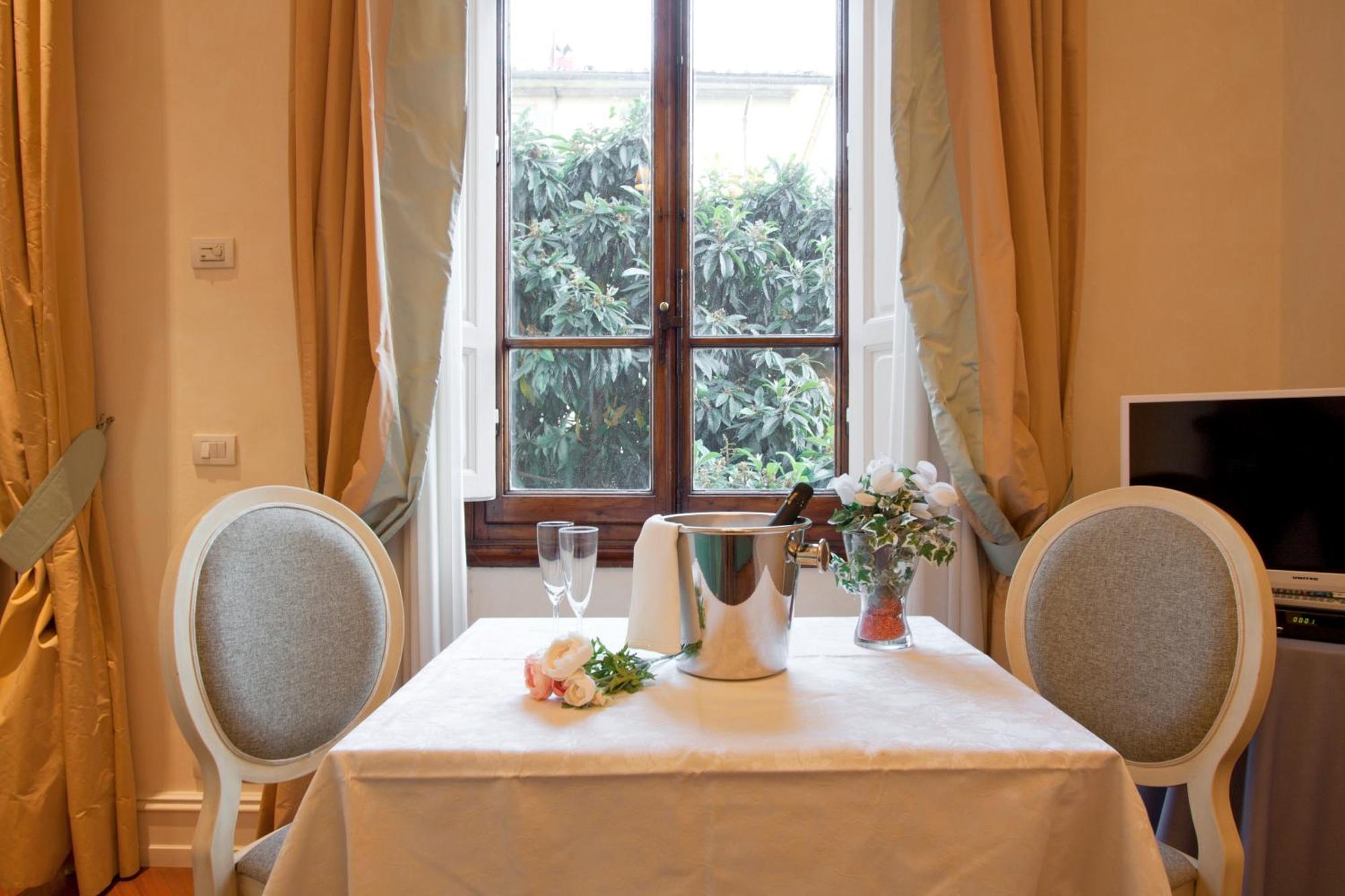 Apartahotel Serristori Palace