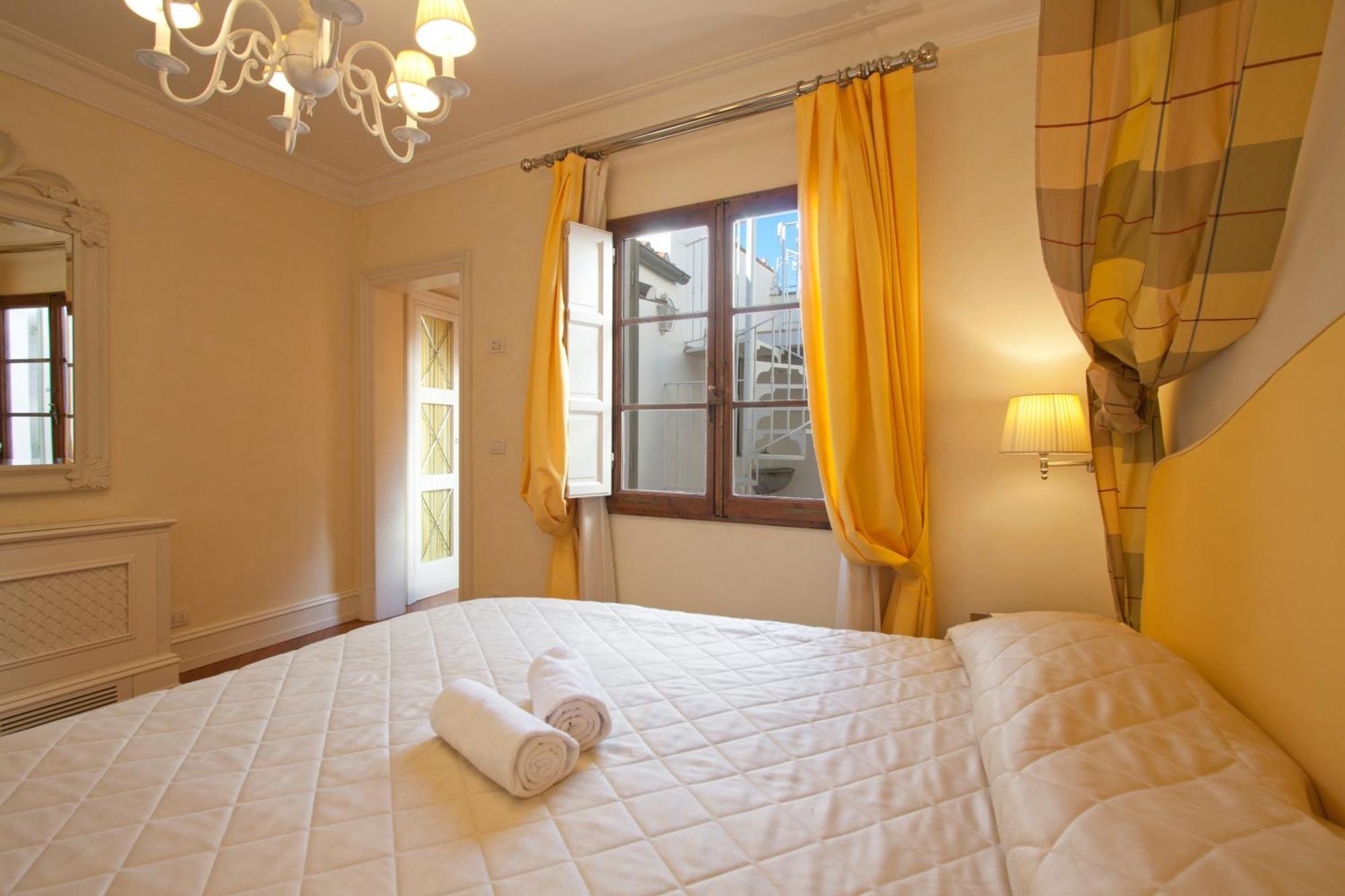 Serristori Palace Apartahotel Florencia