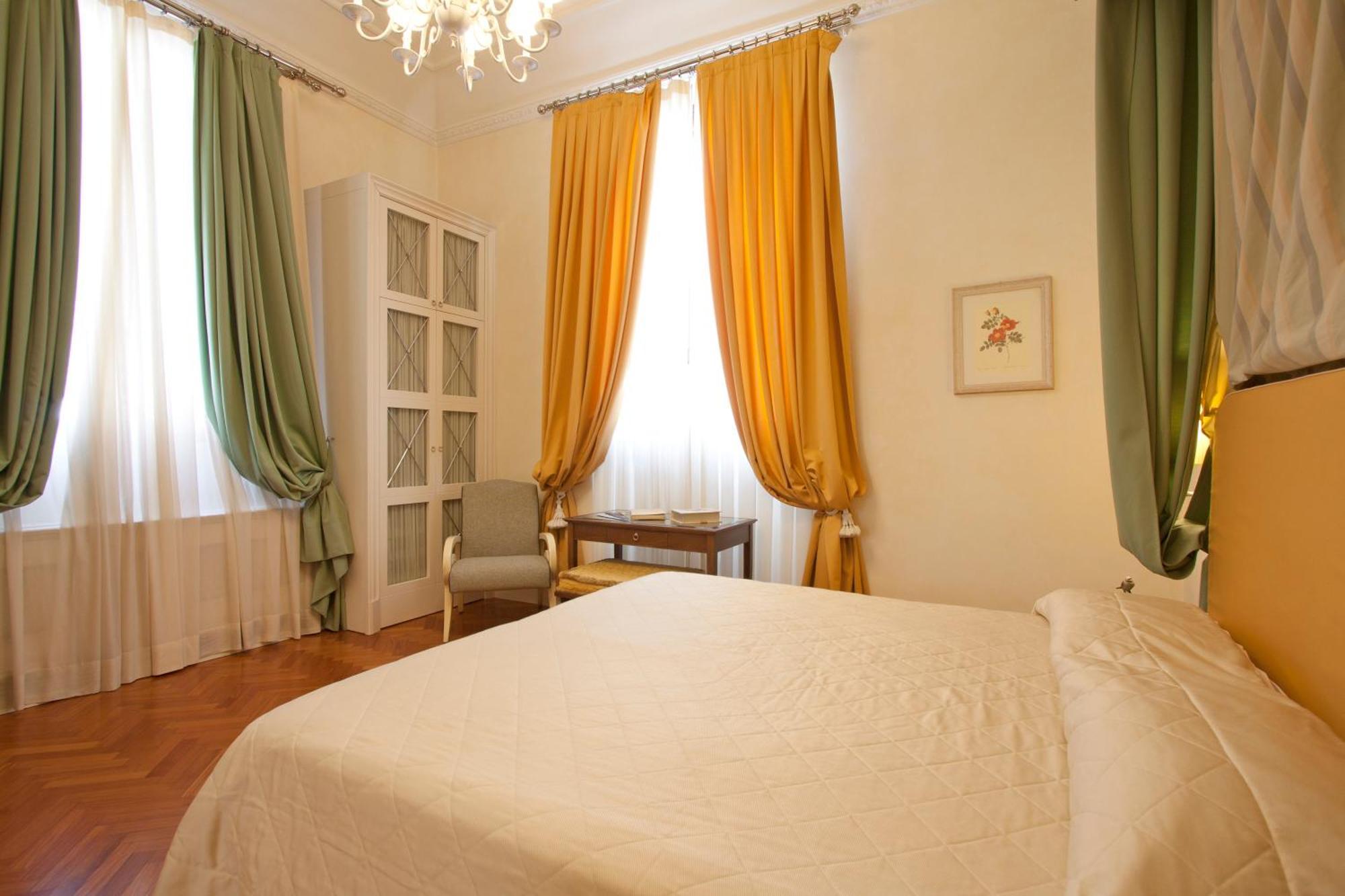 Serristori Palace Apartahotel